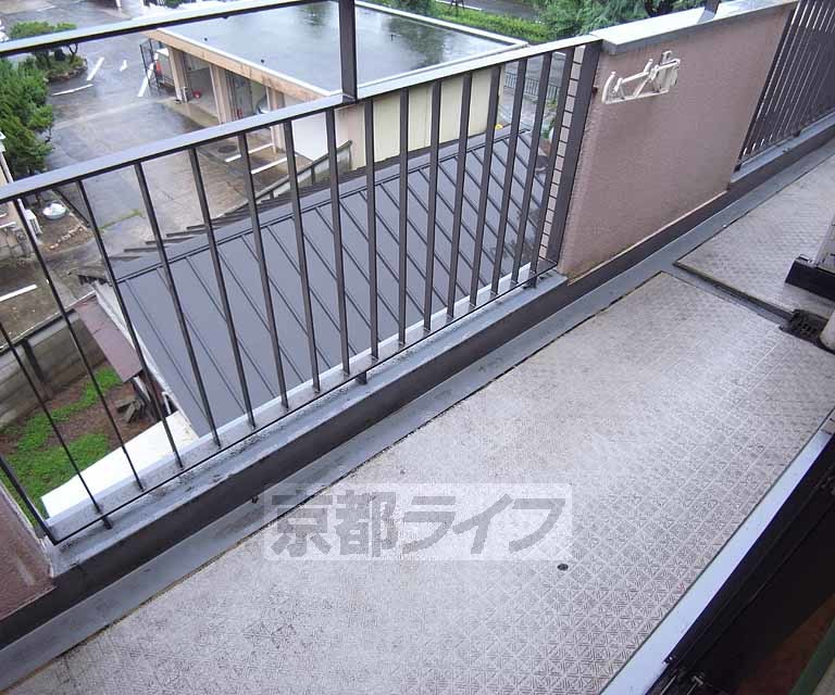 バルコニー　バルコニ広めでいかがでしょう！