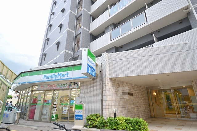 コンビニ　ファミリーマート　東中島一丁目（コンビニ）まで210m