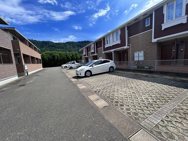 駐車場　駐車スペースもあります