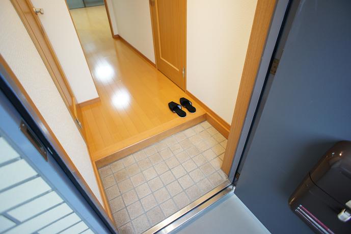 ハイツ中川の玄関写真