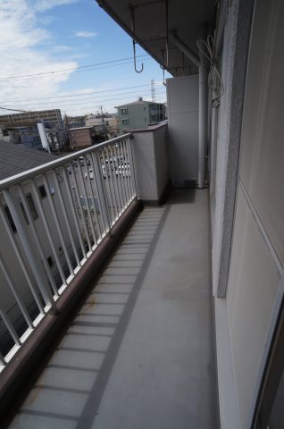 バルコニー　バルコニーがあります