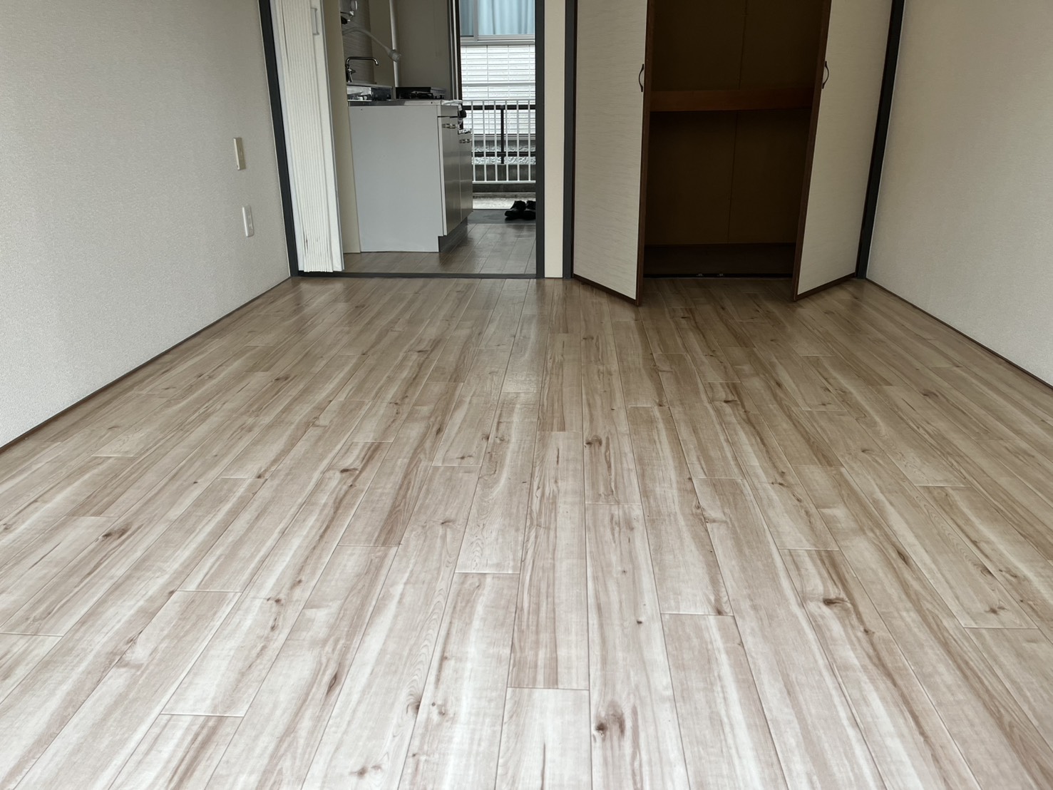 ハイツコスモの居間写真