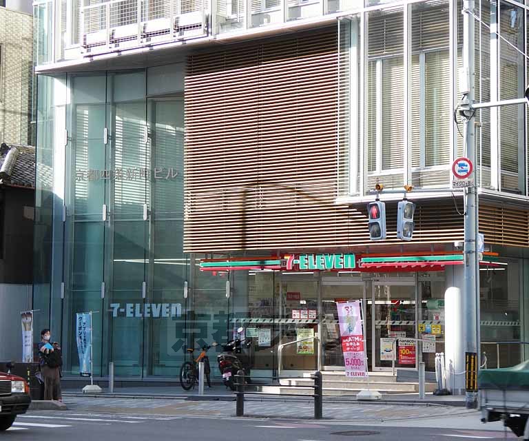 コンビニ　セブンイレブン 京都四条新町店（コンビニ）まで213m