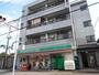 コンビニ　ローソンストア100足立皿沼店（コンビニ）まで494m