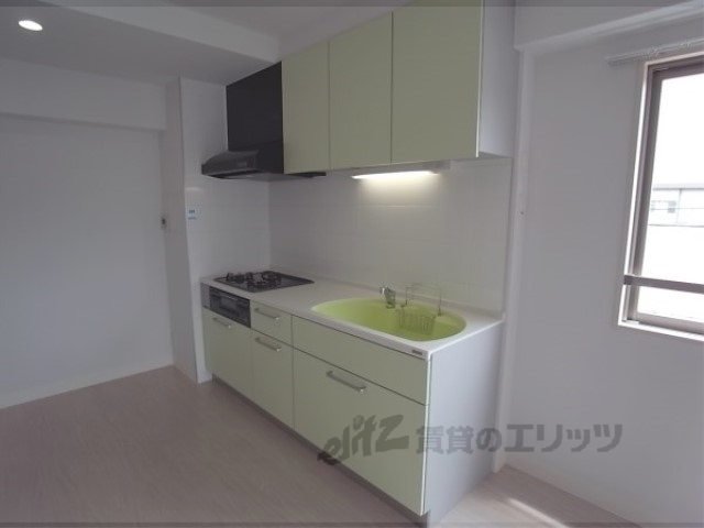 カーサフィオーレ桂のキッチン写真