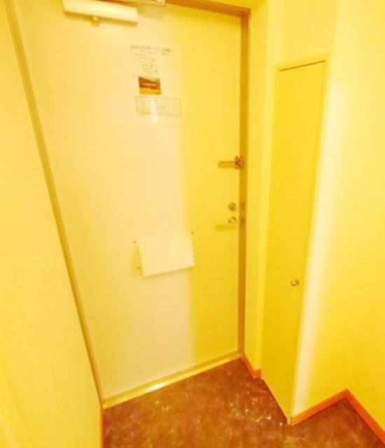 玄関　別部屋同仕様タイプ