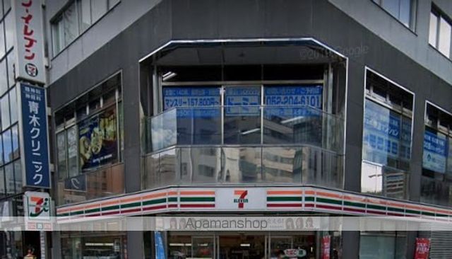 コンビニ　セブンイレブン（コンビニ）まで216m