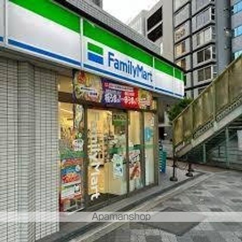 コンビニ　ファミリーマート　新大阪駅東口店（コンビニ）まで412m