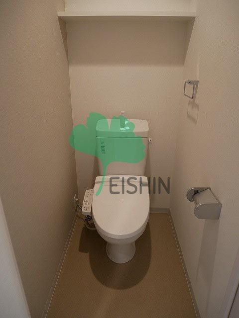 トイレ　温水洗浄付きトイレです！