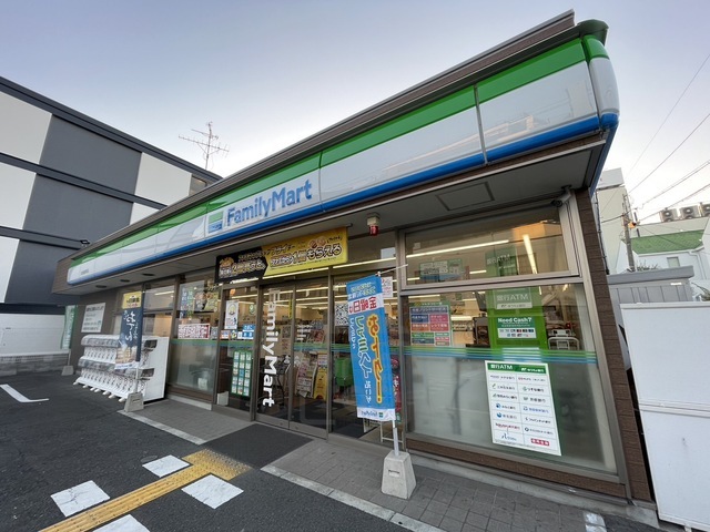 コンビニ　ファミリーマート　吹田豊津町（コンビニ）まで270m