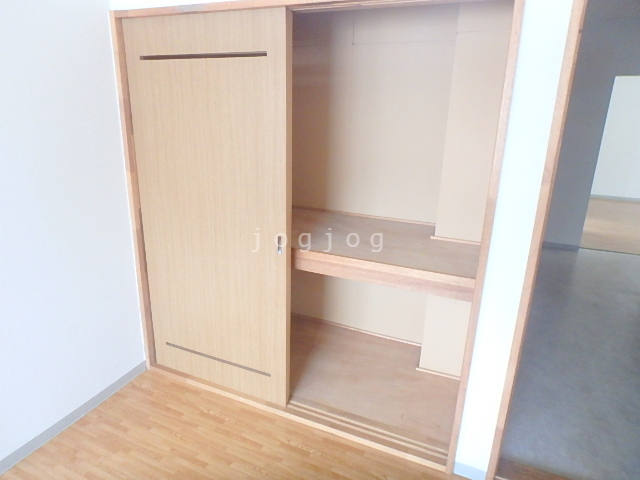 収納　収納に便利なクローゼット付きです。