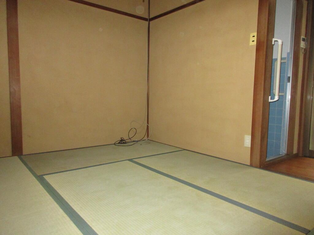 西ノ京永本町貸家の居間写真