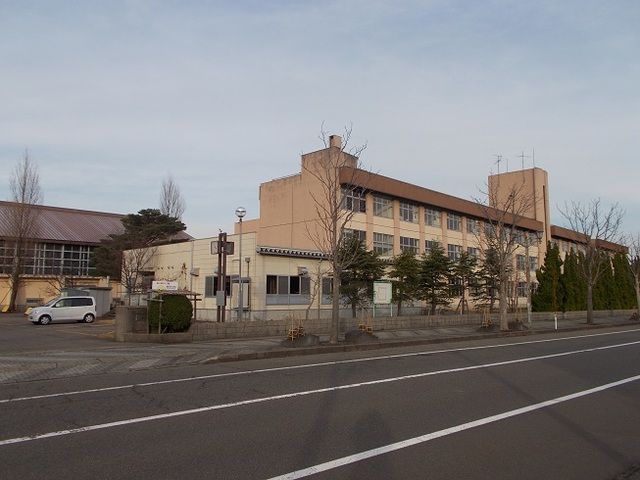 小学校　春日山小学校（小学校）まで1200m