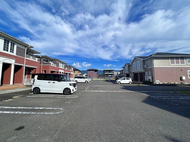 駐車場　駐車場完備です