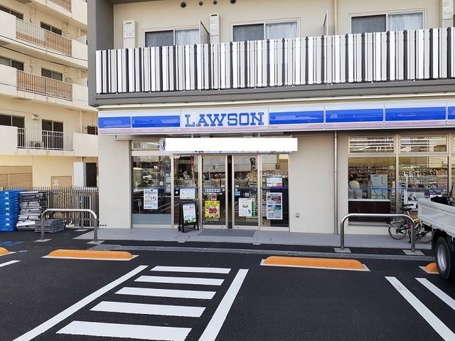 コンビニ　ローソン（コンビニ）まで300m