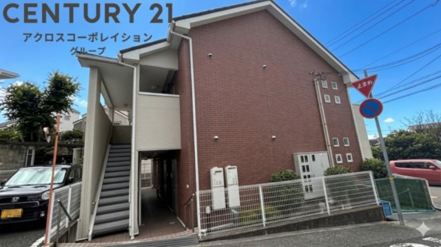 建物外観　防犯カメラ付きでセキュリティ面も安心です。