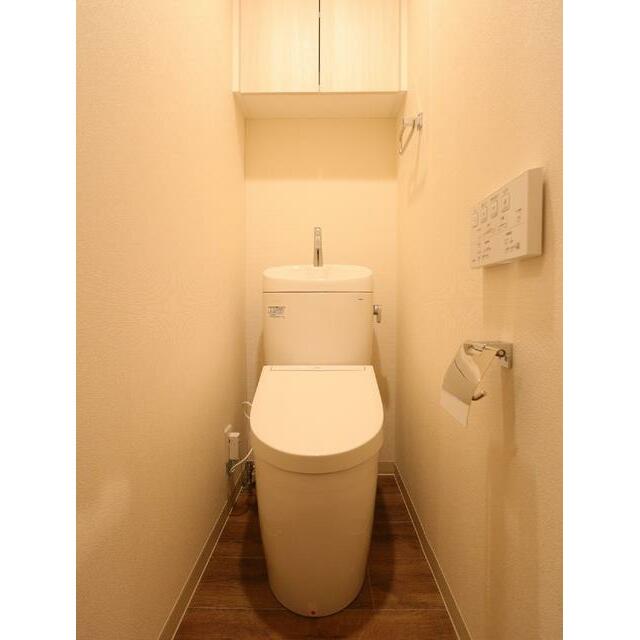 ムジーク北参道 部屋番号:302のトイレ写真