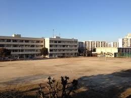 小学校　船橋市立芝山西小学校（小学校）まで2050m