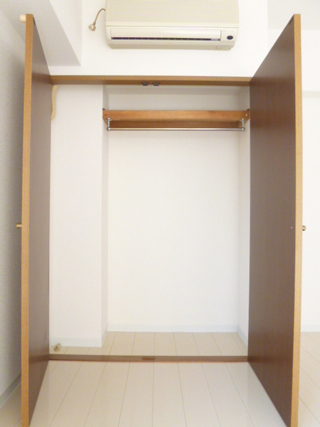 収納　収納二か所あるので、荷物が多い方でも安心です