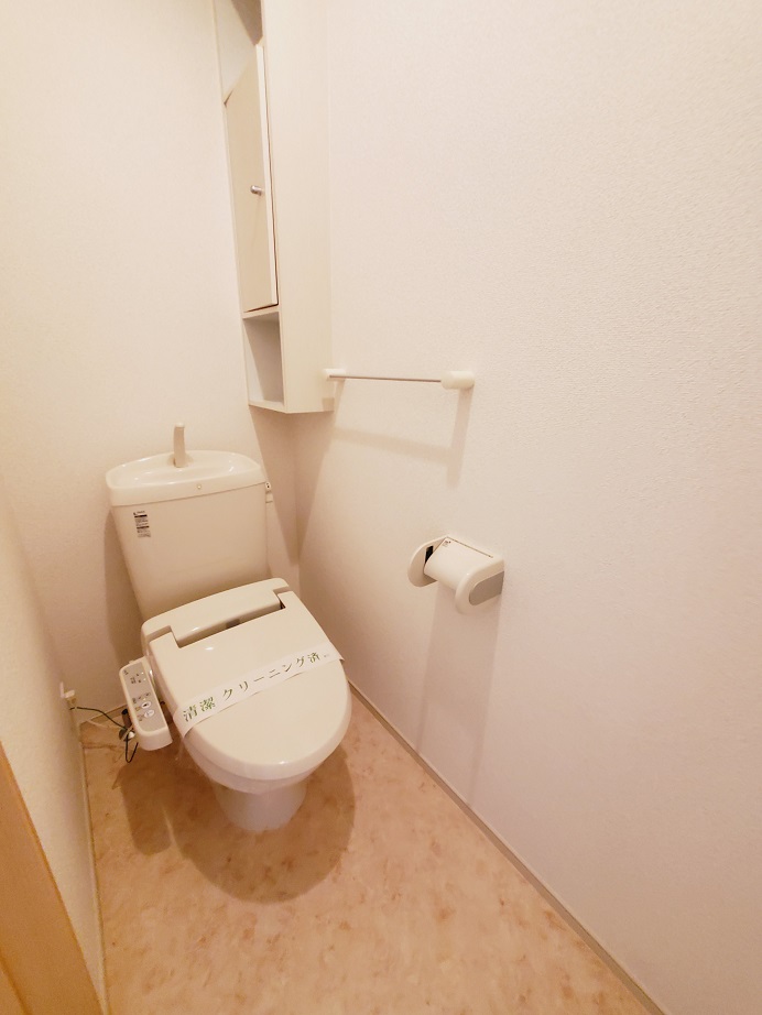 トイレ　※同タイプ別室参考写真