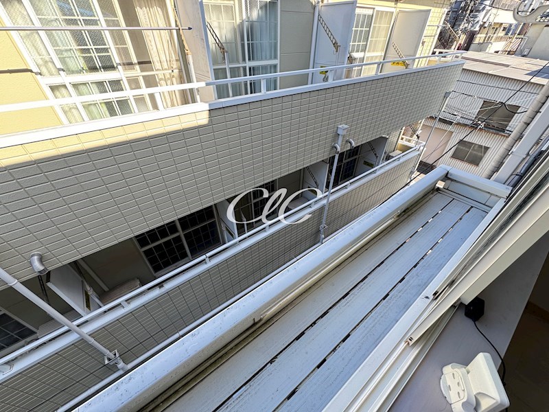 都営新宿線 篠崎駅 徒歩3分 3階建 築34年の内装写真