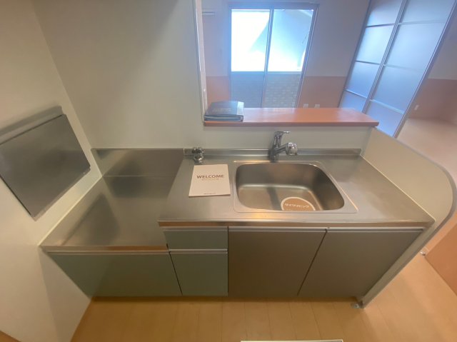 レフィナードカルチェ D棟のキッチン写真