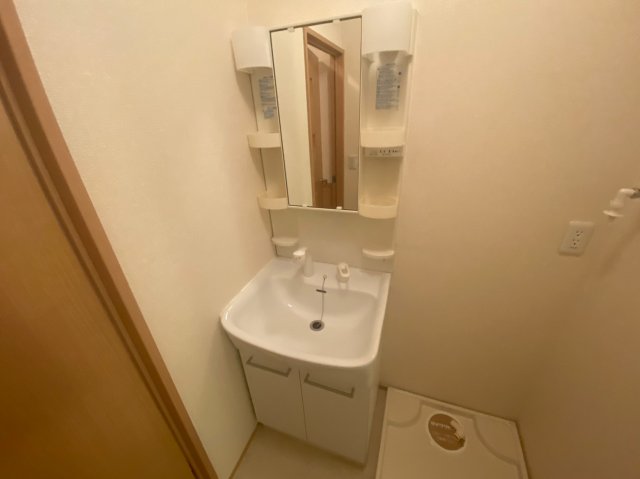レフィナードカルチェ D棟の内装写真