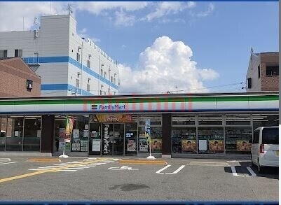 コンビニ　ファミリーマート茨木島三丁目店（コンビニ）まで295m
