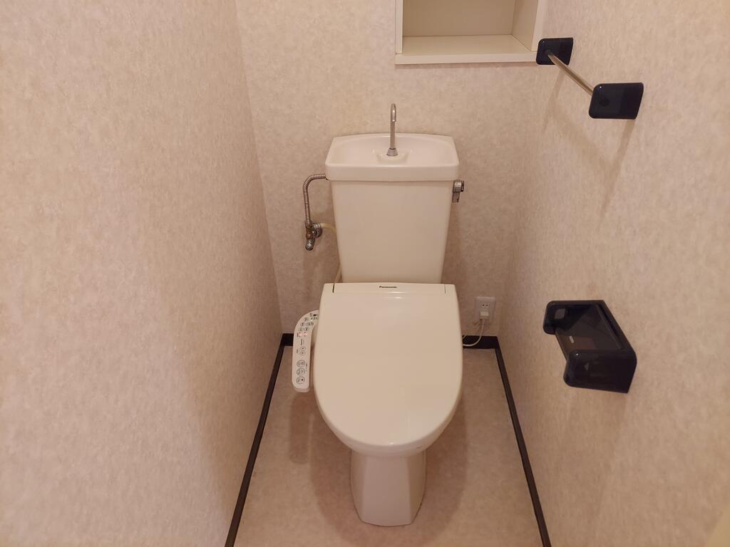 東急東横線 元住吉駅 徒歩15分 5階建 築38年のトイレ写真