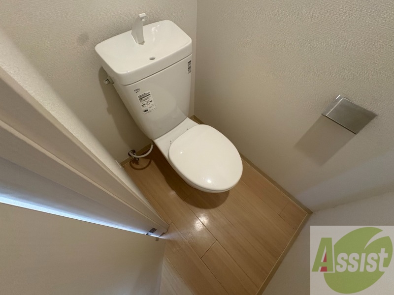 トイレ　こちらはトイレです。清潔感があり、安心して使用できます。