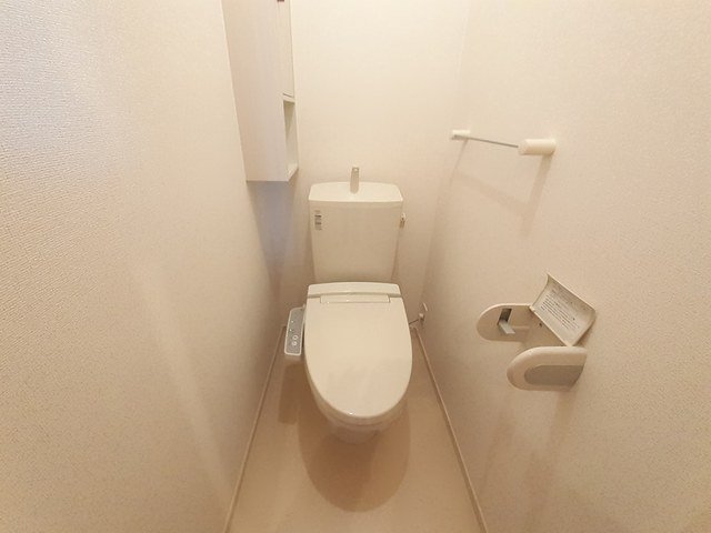 トイレ　清潔感のあるトイレです