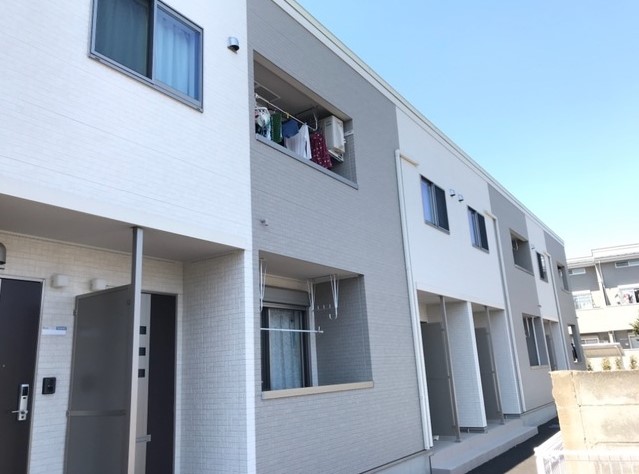 小田急線 狛江駅 徒歩8分 2階建 築8年の外観写真