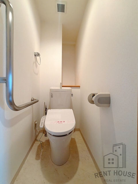 地下鉄御堂筋線 なかもず駅 徒歩1分 8階建 築31年のトイレ写真