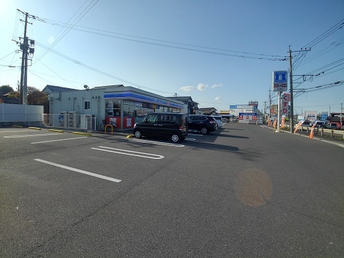 コンビニ　ローソン（コンビニ）まで190m