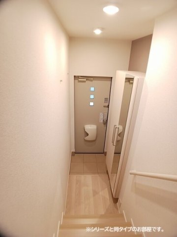 玄関　明るい玄関です