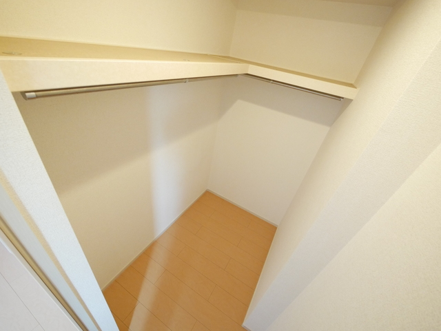 収納　★ウォークインクローゼットで荷物の多い方も安心です★