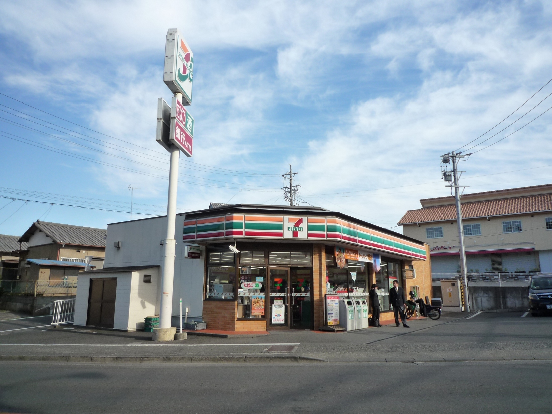 コンビニ　セブンイレブン清水草薙店（コンビニ）まで891m