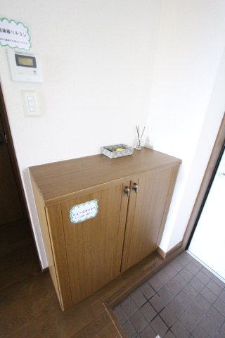 ＪＲ中央本線 神領駅 徒歩21分 2階建 築30年の玄関写真