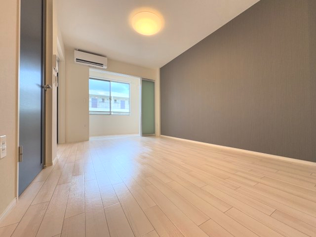熊本市電健軍線 健軍町駅 徒歩17分 2階建 築2年の居間写真