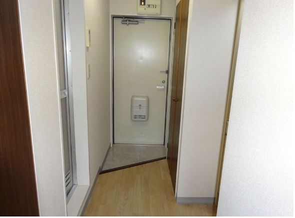 福南ビルの玄関写真