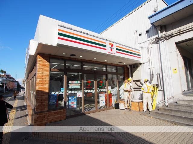 コンビニ　セブンイレブン（コンビニ）まで360m
