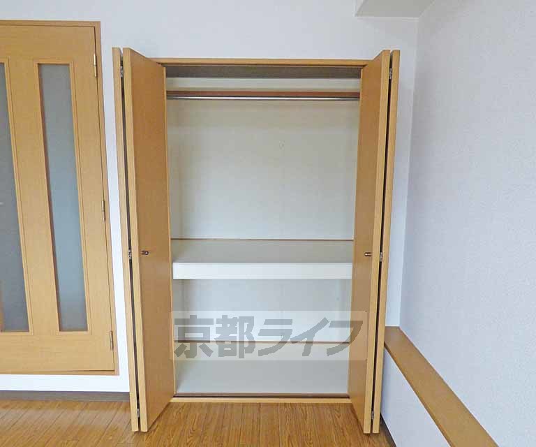 収納　広々とした収納です。