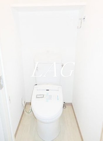 ＪＲ京浜東北線 大井町駅 徒歩5分 13階建 築14年のトイレ写真