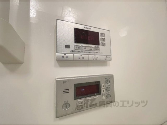 その他設備　給湯器リモコン
