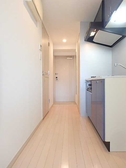 玄関　※別部屋の参考写真です。