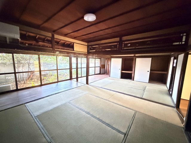 東人丸町貸家の居間写真