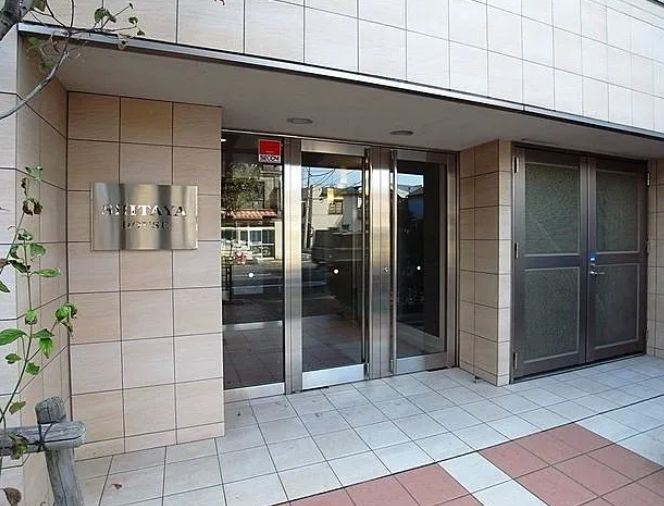 東京メトロ日比谷線 入谷駅 徒歩4分 12階建 築20年の外観写真