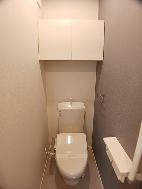 広島高速交通アストラムライン 牛田駅 バス乗車時間：10分 最寄りバス停で下車 徒歩5分 3階建 築5年のトイレ写真