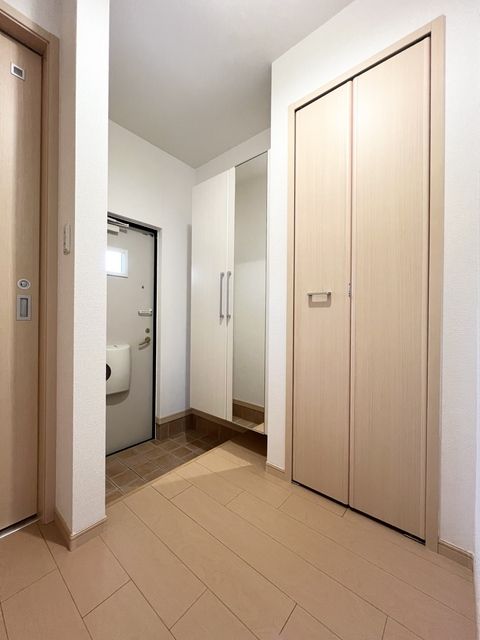 大井川鐵道本線 新金谷駅 徒歩8分 2階建 築17年の玄関写真