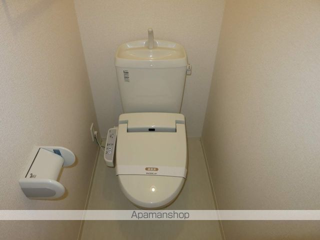 小田急江ノ島線 南林間駅 徒歩3分 3階建 築15年のトイレ写真